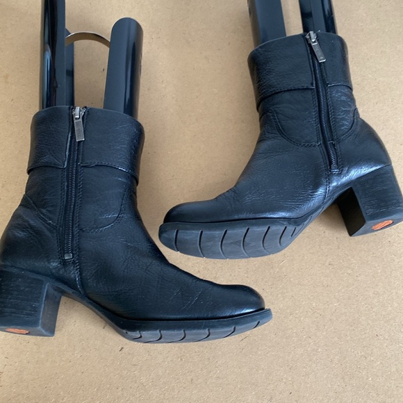 Harley Davidson Boots. Size 7.5. Black with Logo Details - Picture 6 of 11